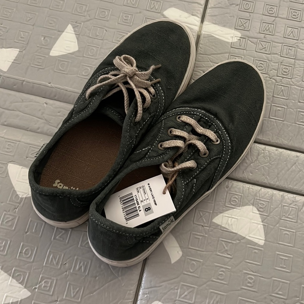 Womens Sanuk Avery NWT